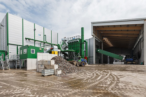 © ORF.at/Christian Öser Recyclingbetrieb Müller-Guttenbrunn in Amstetten