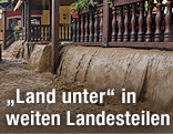 Überschwemmte Hotelterrasse