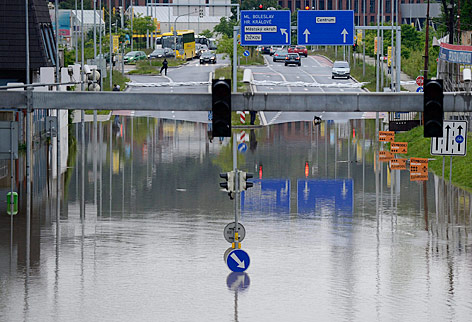© APA/EPA/Flip Singer Überflutete Straße in Prag