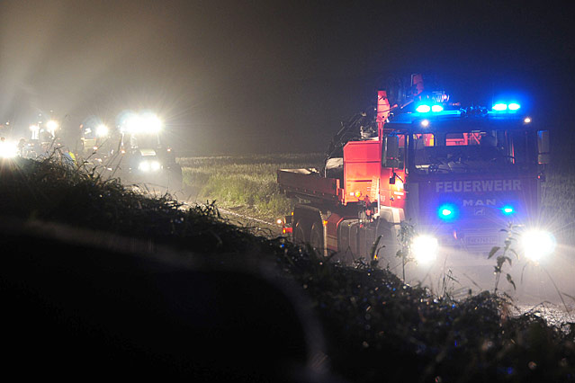 Feuerwehrautos in der Nacht