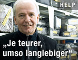 Sepp Eisenriegler, Reparaturexperte vom Wiener R. U. S. Z., Elektronik Werkstätte