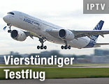 Ein Airbus A350 hebt ab