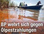 Boot an der ölverschmutzten Küste von Louisiana, USA