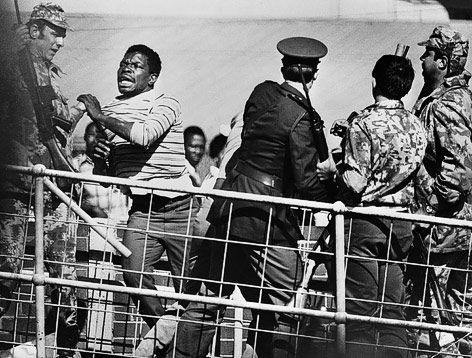 © Corbis/Hulton-Deutsch Collection Demonstranten in Pretoria