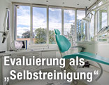 Behandlungsstuhl in einer Ordination