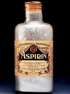 © APA/dpa/Bayer AG Aspirinflasche aus dem Jahr 1899