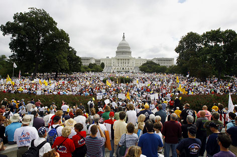 © AP/Jose Luis Magana Menschenmassen beim Taxpayer-March in Waschington 2009