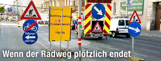 Baustellenschilder auf dem Währinger Gürtel in Wien