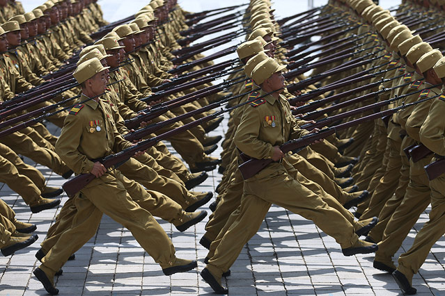 © AP/Wong Maye-E Marschierende Soldaten