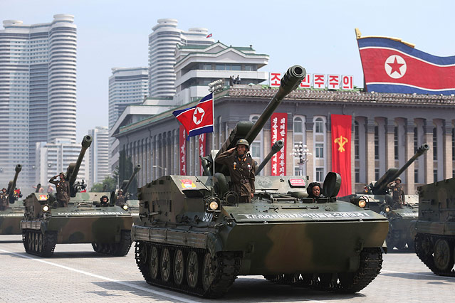 © AP/Wong Maye-E Soldaten in Panzern