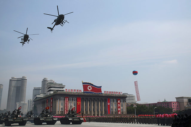 © AP/Wong Maye-E Armee-Hubschrauber bei der Parade