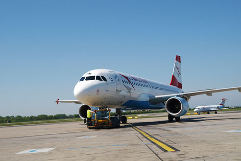 © ORF.at/Wolfgang Rieder AUA-Flugzeug auf der Landebahn