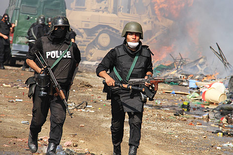 Ägyptische Polizisten in Kairo