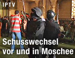 Bewaffnete Sicherheitskräfte in der Al-Fath-Moschee in Kairo
