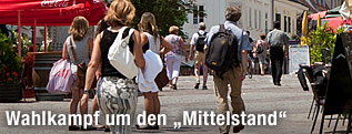 Menschen auf der Stra&szlig;e