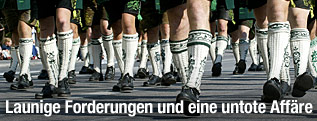 Waden und Trachtenstutzen