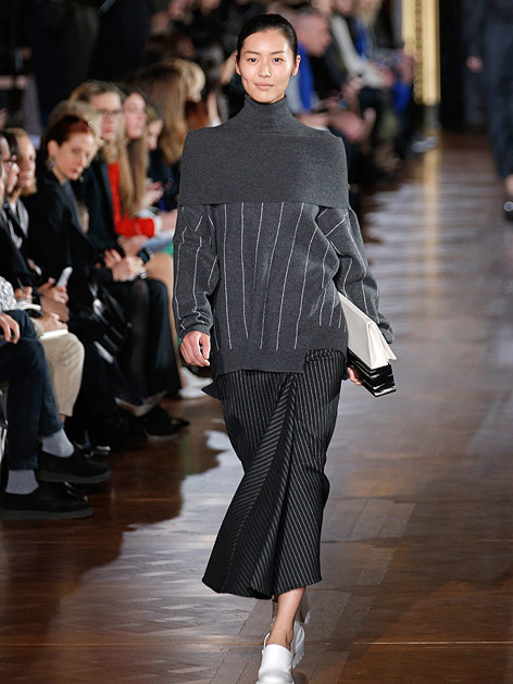 © APA/AP/Christophe Ena Nadelstreifpullover von Stella McCartney