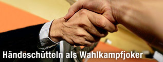 H&auml;ndesch&uuml;tteln