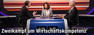 Michael Spindelegger (&Ouml;VP) und Frank Stronach (Team Stronach) im ORF-TV-Duell