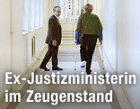 Karin Gastinger mit ihren Anwalt