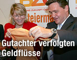 Damalige Justizministerin Karin Gastinger mit Peter Westenthaler