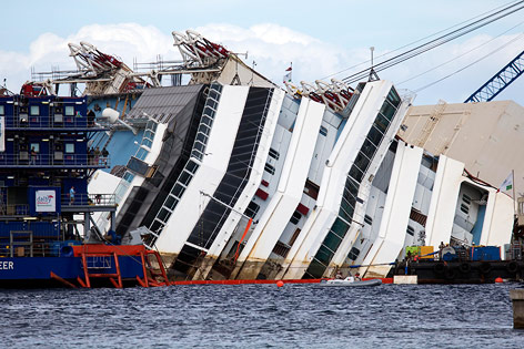 Schiffswrack der "Costa Concordia"