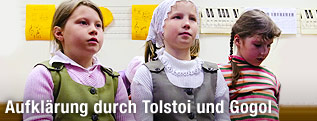 Russische Sch&uuml;lerinnen