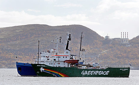 © AP/Efrem Lukatsky Greenpeace-Schiff "Arctic Sunrise"