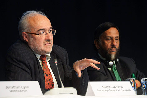 © Reuters/Bertil Enevag Ericson/TT News Agency Michel Jarraud, Generalsekretär der World Meteorological Organization (WMO), und IPCC-Chef Rajendra Pachauri