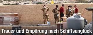 Italienische Soldaten in Lampedusa