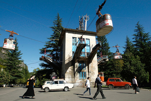© Reuters/David Mdzinarishvili Seilbahn in Georgien