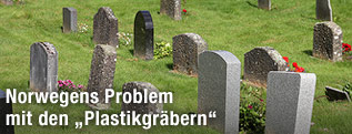 Grabsteine auf einem Friedhof