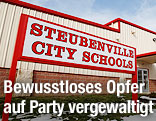 Schild mit der Aufschrift "Steubenville High School"