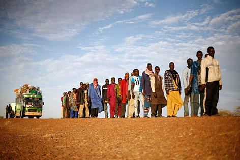 Flüchtlinge aus Niger an der Grenze zu Nord-Mali