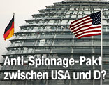 Deutsche und US-Fahne