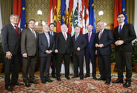 © APA/Hans Klaus Techt Landeshauptleute Peter Kaiser, Günther Platter, Josef Pühringer, Franz Voves, Michael Häupl, Hans Niessl, Wilfried Haslauer, Erwin Pröll und Markus Wallner