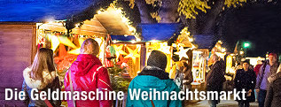 Menschen vor Weihnachtsmarktständen