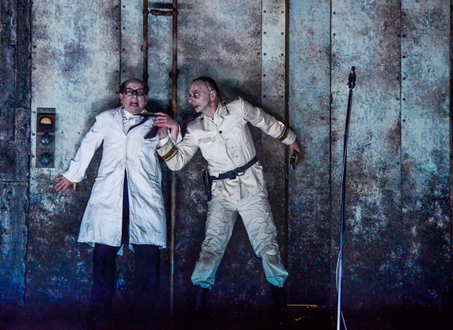 © Lalo Jodlbauer Szene aus "Woyzeck" im Volkstheater