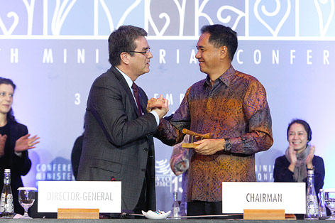 WTO-Generalsekretär Roberto Azevedo und indonesischer Handelsminister Gita Wirjawan
