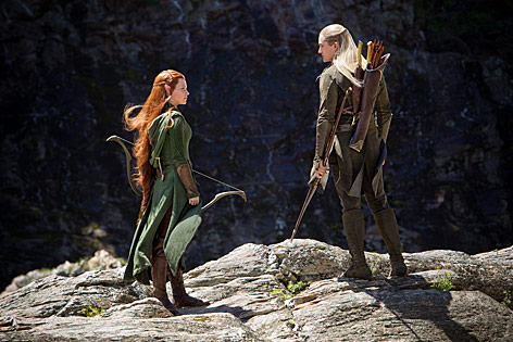 © Warner Bros. Pictures Evangeline Lilly und Orlando Bloom in einer Filmszene von "Hobbit"