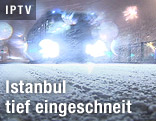 Bus auf Schneefahrbahn