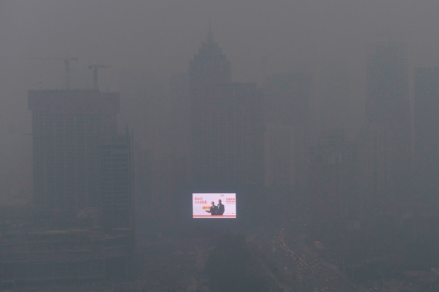 © Reuters/Sheng Li Smog über der chinesischen Stadt Shenyang