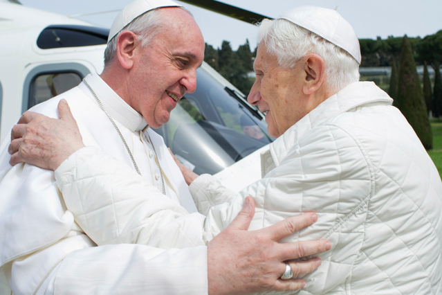 © Reuters Emeritierter Papst Benedikt XVI. und Papst Franziskus