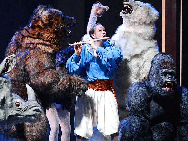 © APA/Hans Klaus Techt Benjamin Bruns als "Tamino"