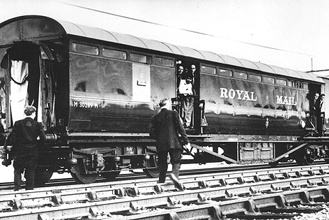 © AP/necho/str/N Beraubter Postzug von Glasgow nach London