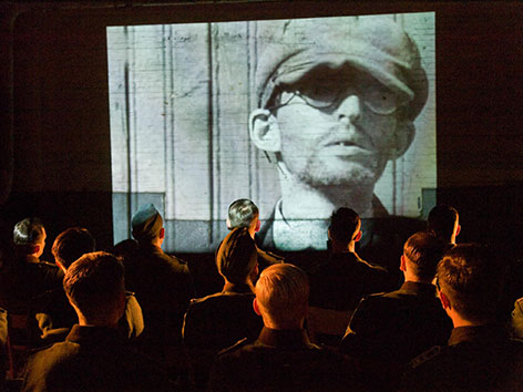 © docMovie / Chistoph Rau Filmszene aus "Das radikal Böse"