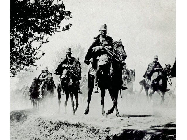 © Österreichisches Staatsarchiv Österreichisch-ungarische Husaren auf dem
Vormarsch in Galizien