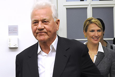 © APA/Herbert Pfarrhofer Frank Stronach und Kathrin Nachbaur