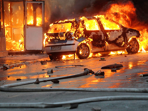 © Reuters Brennendes Auto