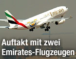 Emirates-Flugzeug hebt ab
